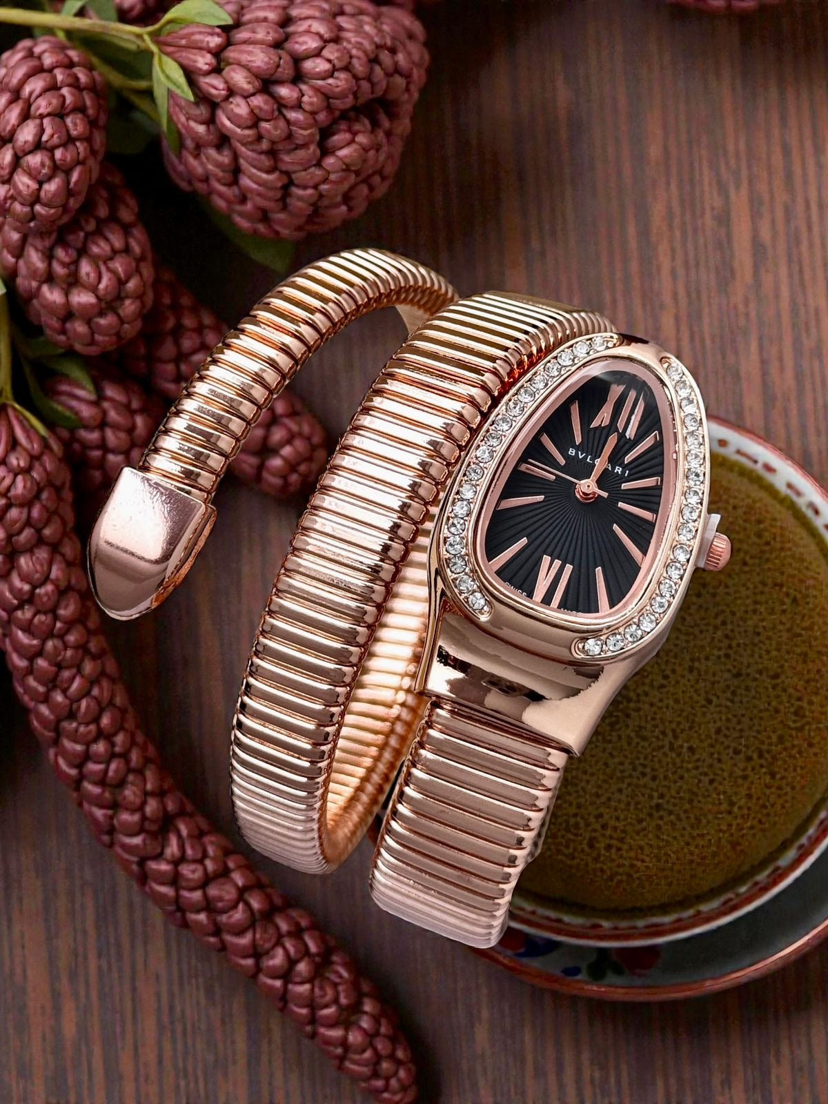 Bvlgari Serpenti Watch Rosegold Black Dial