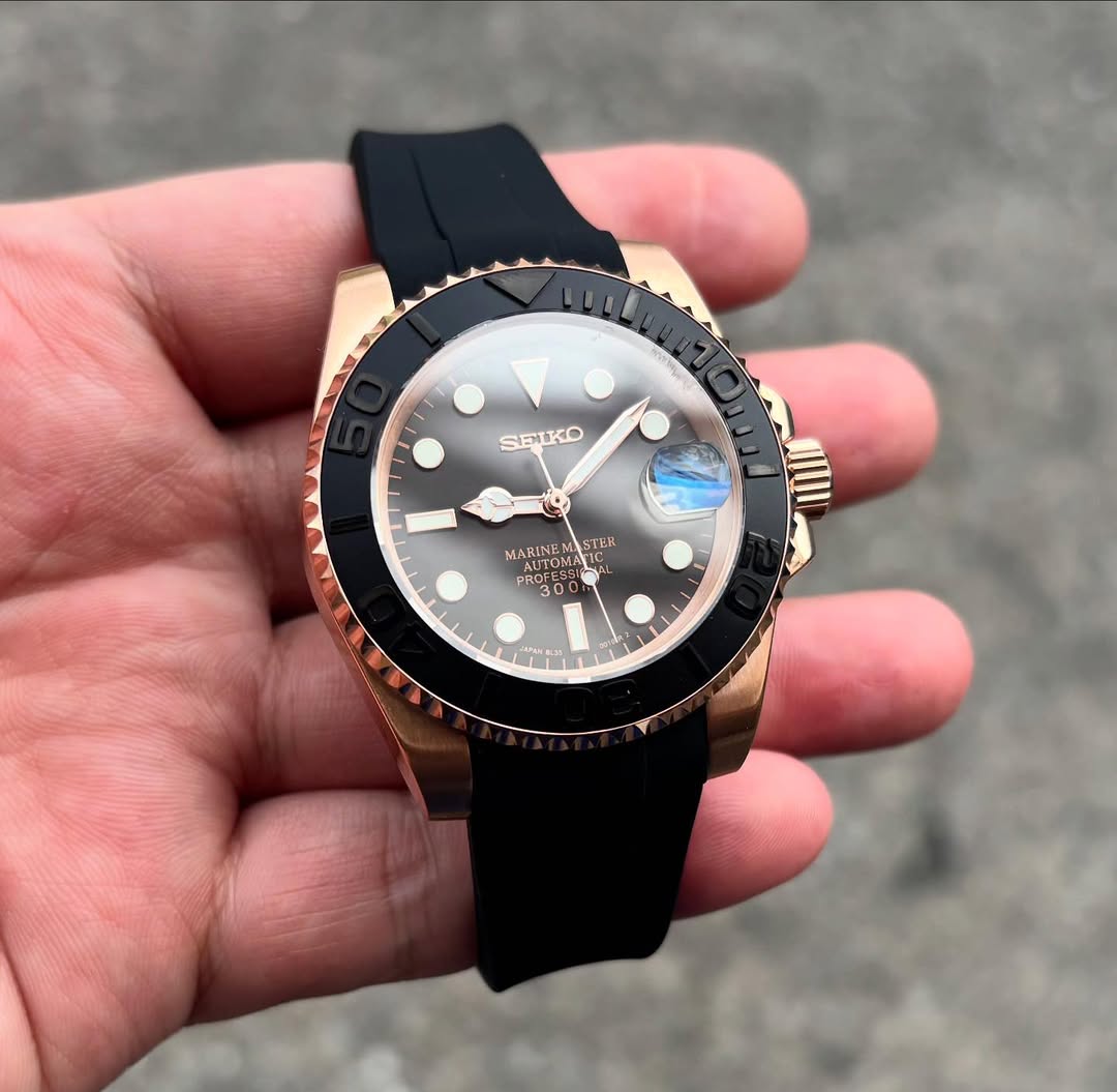 Seiko Yacht Master Rosegold With Black strap