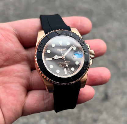 Seiko Yacht Master Rosegold With Black strap